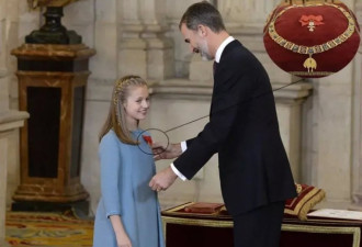 15岁西班牙女王“养成计划” 一天行程吓退路人