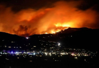 美科罗拉多州爆发了史上最大野火！