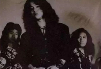 她冲进王菲房间未婚夫已洗完澡……