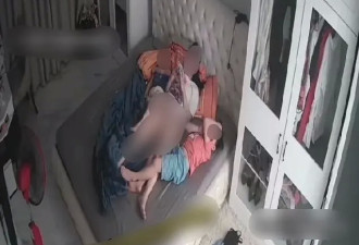 单亲妈妈引诱幼童舔私处，不雅视频曝光