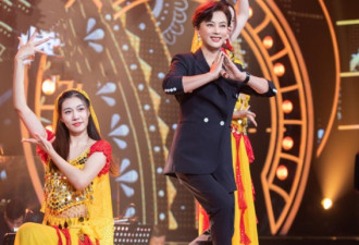 玉兔精李玲玉近况曝光，与儿子差36岁像姐弟