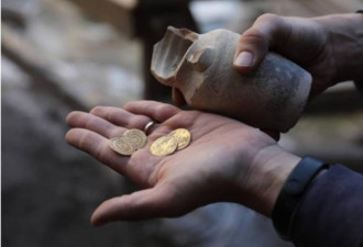 以色列出土４枚千年纯金金币