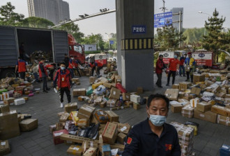 “双11”火爆依旧，中国快递员却在罢工抗议