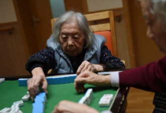 中国 “延迟退休年龄”可解燃眉之急？