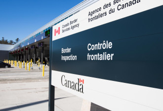 加拿大旅行限制延至1月 这些人有症状也能入境