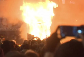 乱了！法国70多城爆发大规模抗议