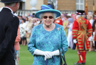 英国女王将拥有高科技手套,设计师称防新冠病毒