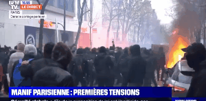 巴黎又现打砸烧 示威者焚烧银行、追着警察打