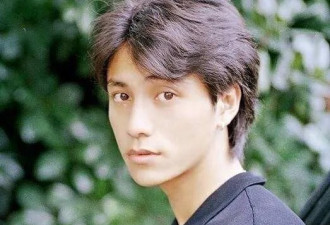 “寒门巨星”上位秘史：曾靠姐姐卖血上位