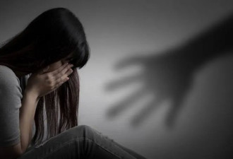 加拿大亿万富豪 餐馆厕所强奸15岁女孩