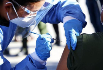 墨西哥医生接种辉瑞疫苗后 被诊断脑脊髓炎