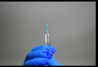 张文宏：新冠疫苗接种不够普及 对外开放恐受阻