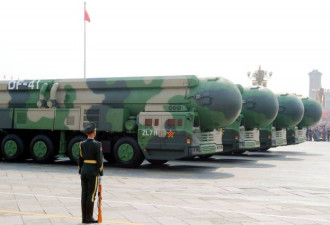 中国火箭军3年扩编35％ 拥350枚核弹头
