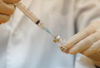 中国启动全民疫苗接种，一类人排除在外
