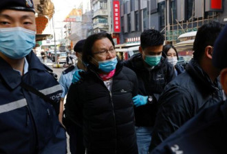 香港警方拘11人，指控他们向潜逃人士提供协助