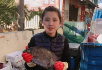 她是山寨版“王祖贤”17岁街头卖鱼走红