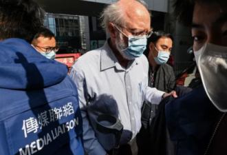 香港大抓捕：首位美国人因国安法被抓