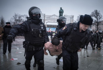 俄爆发大规模抗议，要求释放反对派领袖