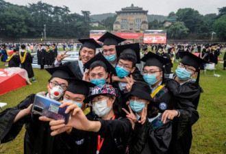 2020年，被工作“困住”的中国大学生