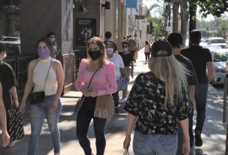 洛杉矶警告拒戴口罩者: 入狱罚款或遭起诉