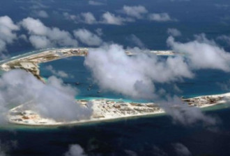 称中国对美构成威胁 美航母群驶入南海