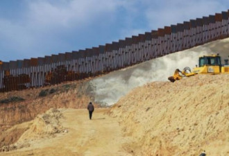 拜登撤销川普指令 停止修建美墨边境墙