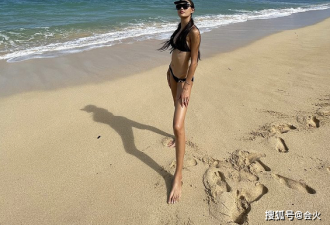 陈冠希老婆海边秀美腿，穿比基尼丝毫不见赘肉
