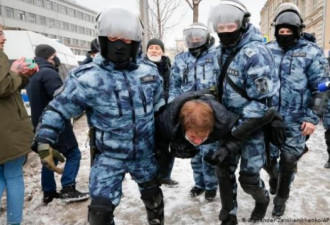 俄罗斯群众示威4000多人被捕 美国谴责粗暴镇压