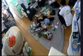 替人收拾家里，他们年薪破百万…