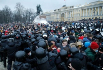 普京指责西方引发俄罗斯的抗议活动