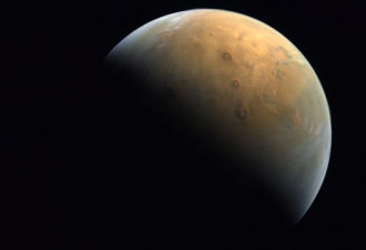 阿联酋首张火星影像 捕捉到太阳系最大火山浮现