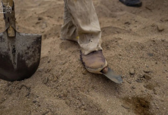 离开故土进沙漠 24位中国打工人在非洲过年实录
