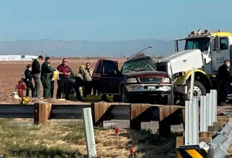 加州特大车祸15人当场死亡，SUV竟挤进27人