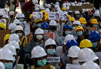 缅甸数万公职罢工示威 拒绝与军政府合作