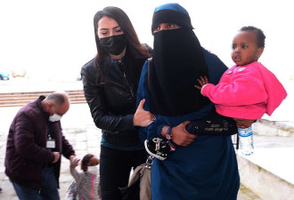双国籍ISIS新娘海外被捕