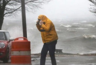 美国东岸强风即将来袭 可能会导致停电