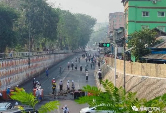 缅甸多地大规模示威 军警开枪多人死伤