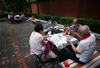 养老院“爆雷”背后，中国的老龄化危机
