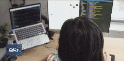 只因母亲约不上疫苗，华裔小哥建网站帮80w人
