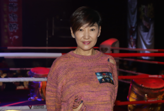 56岁最美李莫愁罕现身！气质出众颜值不老