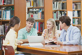 26岁中国留学生参与"多人运动"感染艾滋