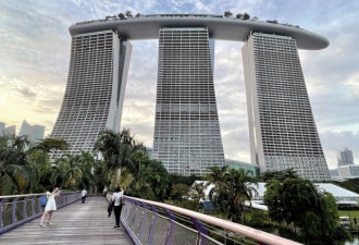 疫情照妖镜：华丽新加坡黑暗面现形 如第三世界