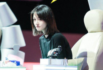 郑爽谈及孩子当庭啜泣：不知道孩子已会讲话