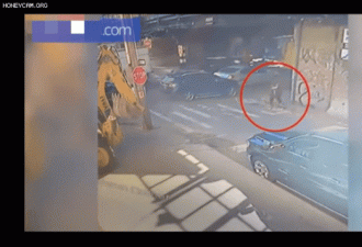美国女护士街头惨死，遭挖掘机碾压！