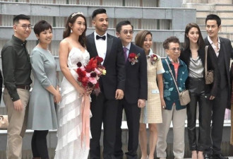 弟弟结婚，陈凯琳十指紧扣郑嘉颖观礼