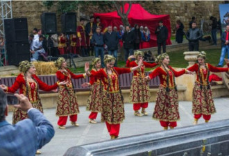 感受阿塞拜疆的“春节”气息和黑暗料理