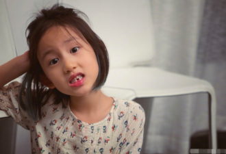 黄磊7岁二女儿染蓝发被指太成熟 育儿方式引议