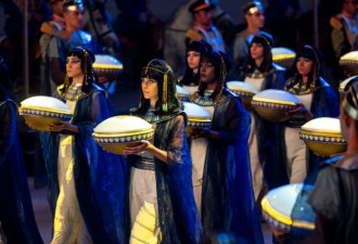 埃及总统参加转移22具王室木乃伊仪式