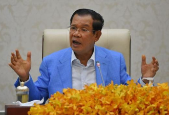 大赞中国疫苗后 柬埔寨总理夫妇抢打牛津疫苗