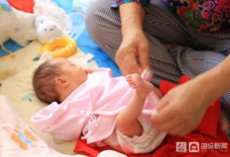 58岁高龄生双胞胎 几乎倾家荡产 还欠十几万